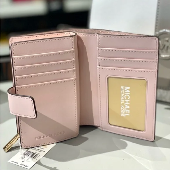 Michael Kors Jet Set Travel Medium
Floral Print Bi-Fold Wallet - Picture 5 of 12